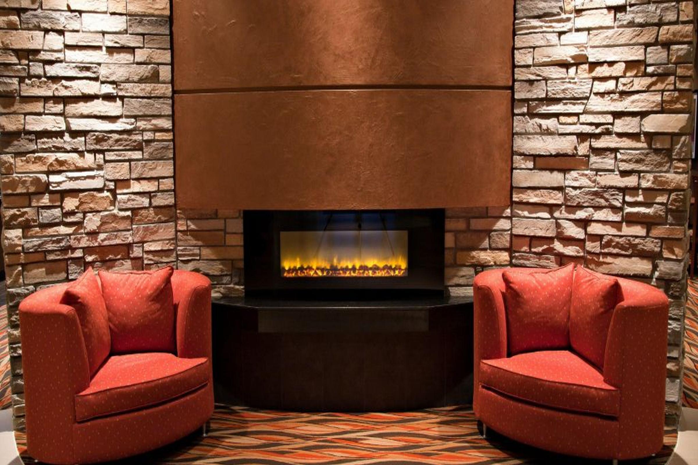 Holiday Inn Express Pembroke By Ihg Exteriör bild