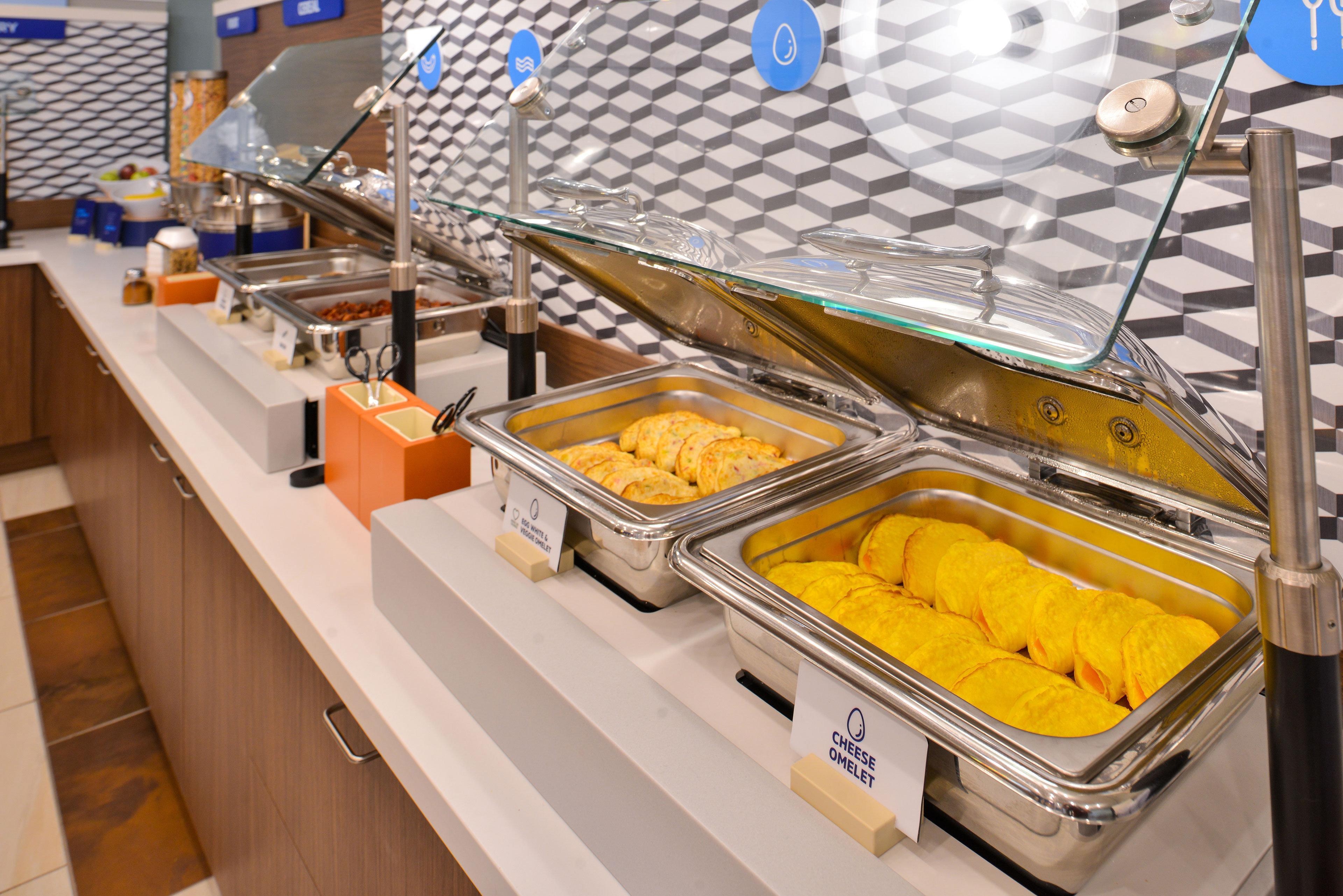 Holiday Inn Express Pembroke By Ihg Exteriör bild
