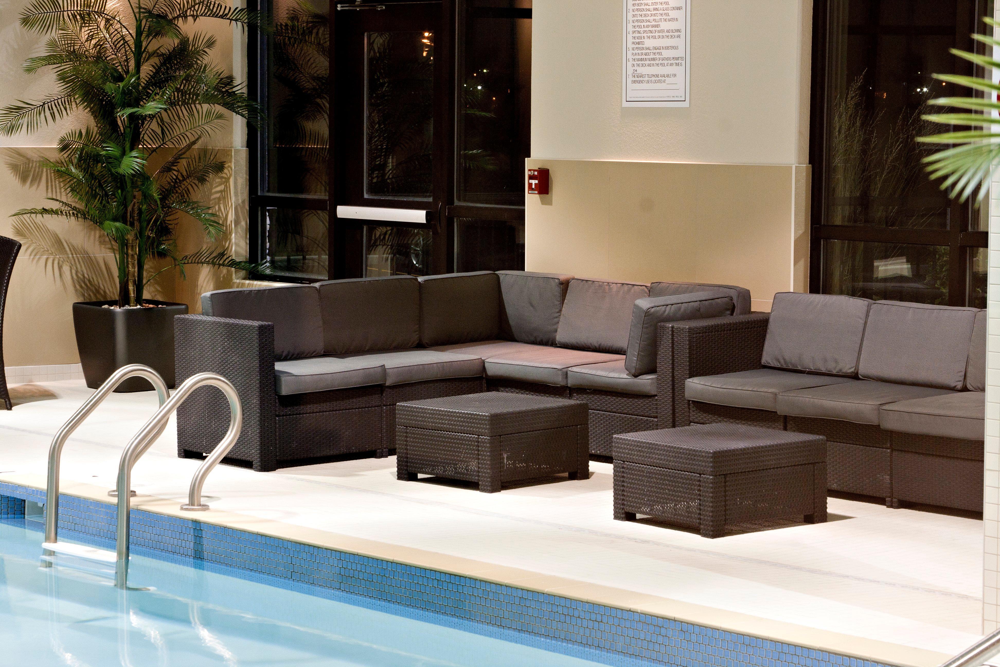Holiday Inn Express Pembroke By Ihg Exteriör bild