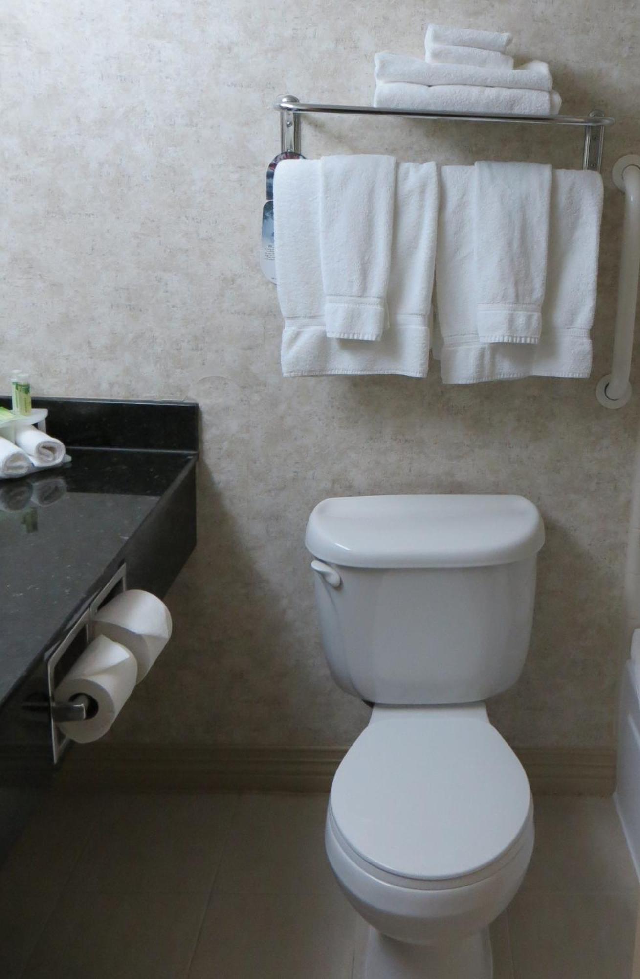 Holiday Inn Express Pembroke By Ihg Rum bild